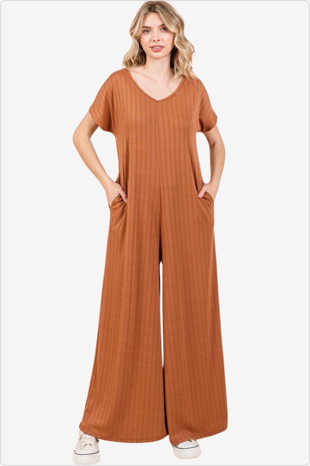 Stylish ribbed jumpsuit with wide legs and short sleeves, perfect for versatile looks, Color Camel